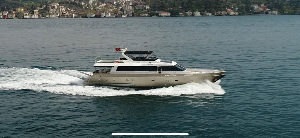 Best Luxury Yacht Rentals in Istanbul 1